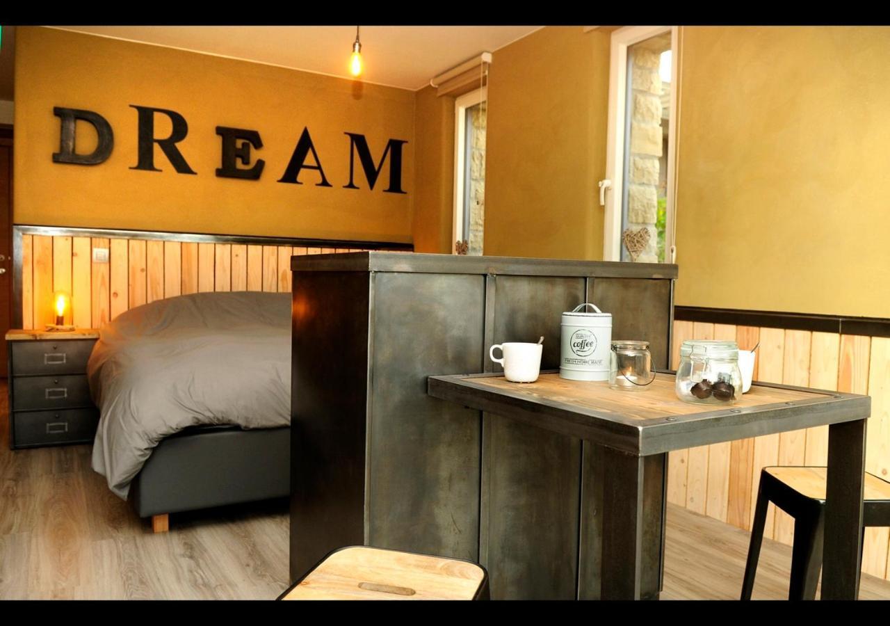 Sur Le Tige Hamois Bed & Breakfast Exterior photo