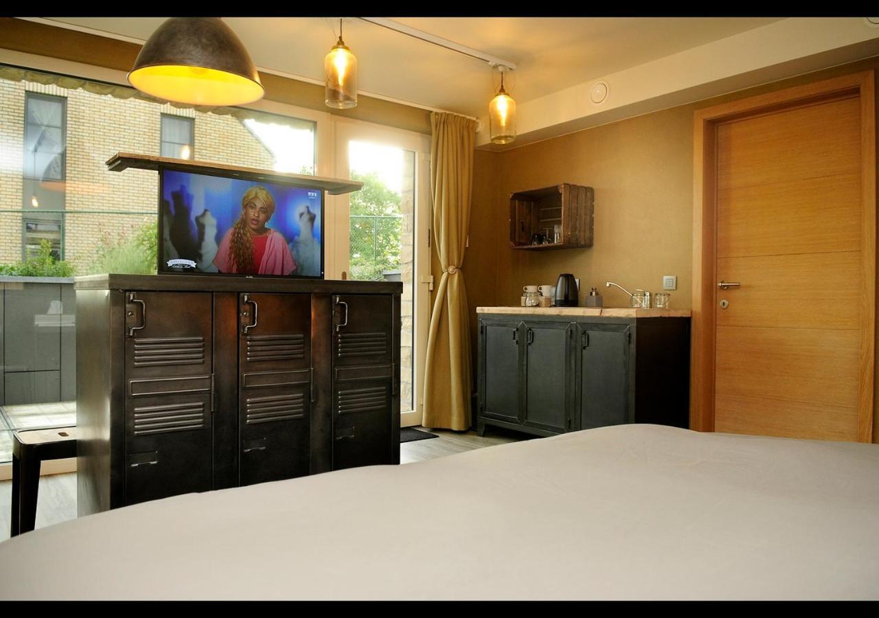 Sur Le Tige Hamois Bed & Breakfast Exterior photo