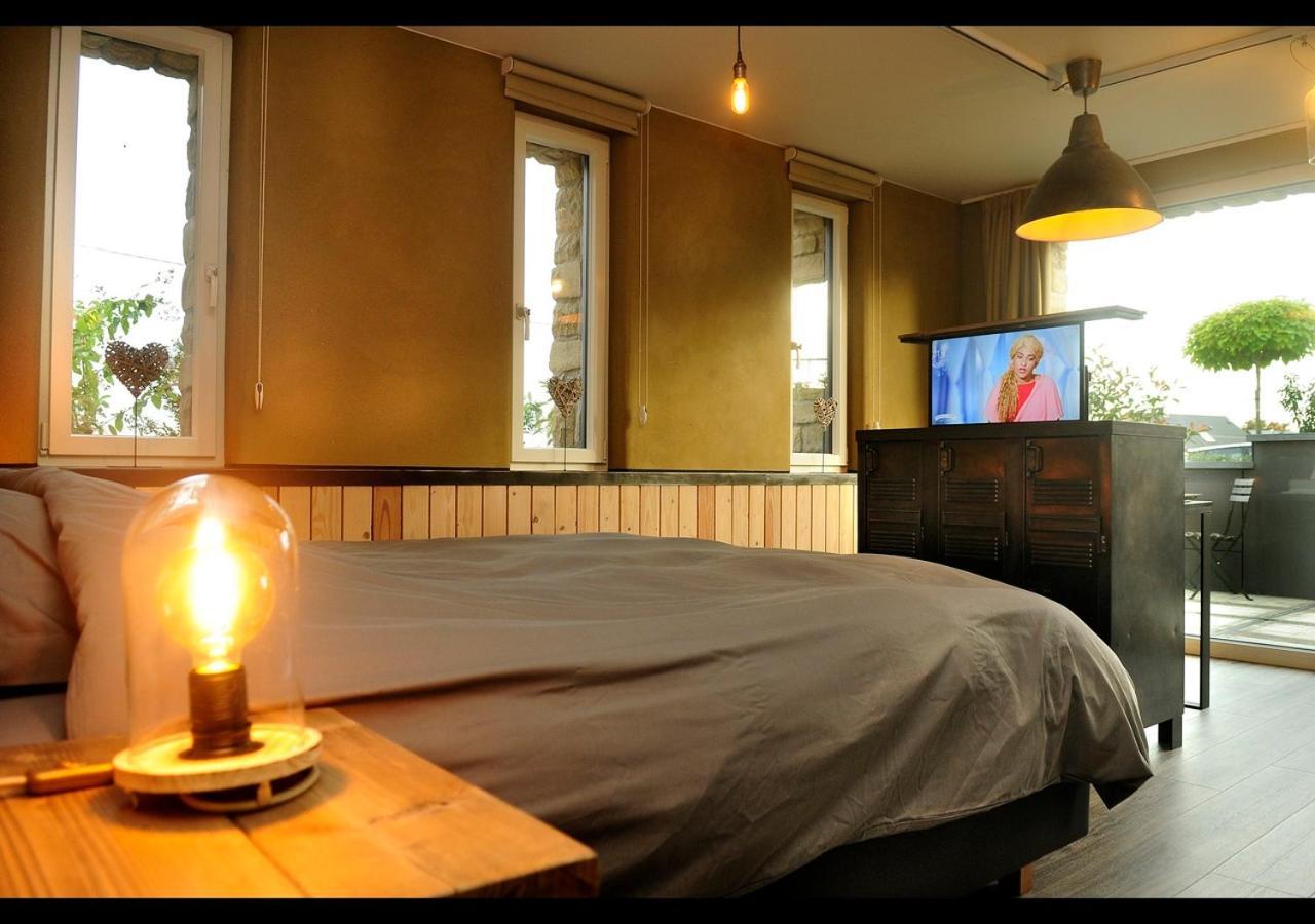 Sur Le Tige Hamois Bed & Breakfast Exterior photo